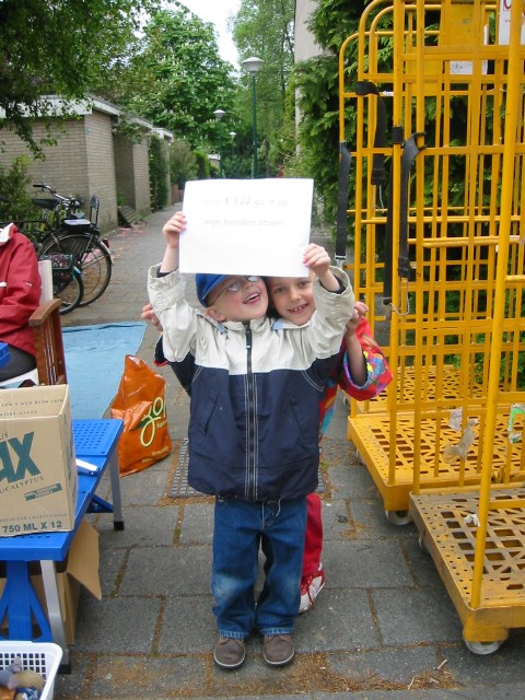 Voor 20 cent ga ik op mijn handen staan